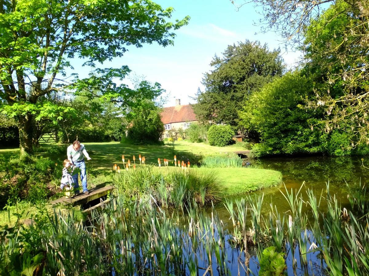 Hollow Meadow House Priors Marston Экстерьер фото